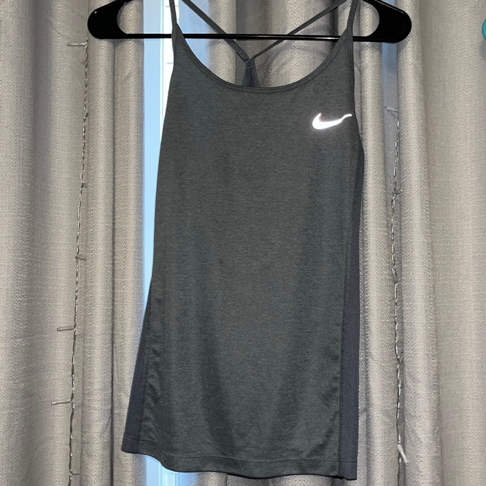 Nike tank